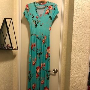 Rev & J 220 Floral Turquoise Maxi Dress W/ Pockets